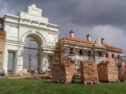Рэстаўрацыя палацаў ў Ружанах і Косаве (фота)