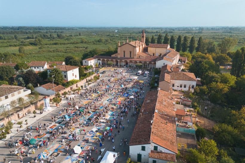 Dvor carkvy ŭ Hracyje-dzi-Kurtatone padčas konkursu