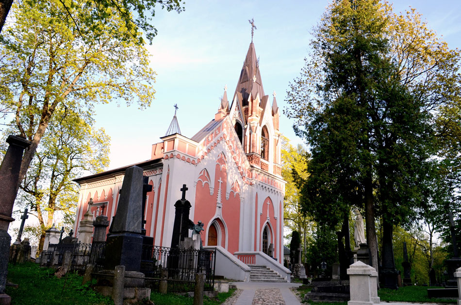 Kaplica na mohilkach Rosy ŭ Viĺni — miesca pachavannia Kastusia Kalinoŭskaha