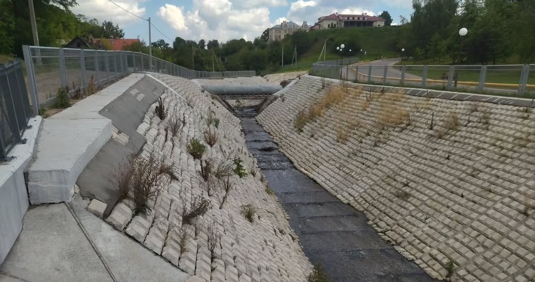 Zakatanyja ŭ bieton bierahi Haradničanki