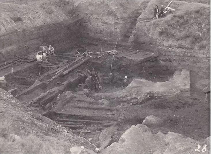 Raskopki na Minskim zamčyščy ŭ 1950 hodzie