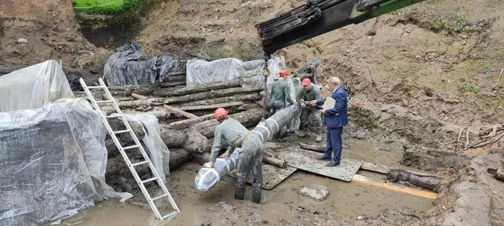 Razborka kanstrukcyj klieciaŭ, vyjaŭlienych pry raskopkach vala Vialikaha haradzišča