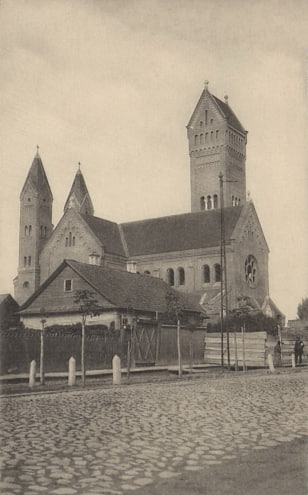 Čyrvony kasciol u 1910-ja