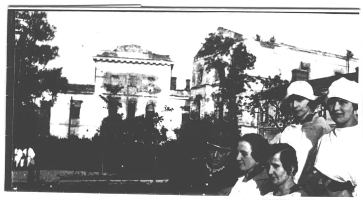Ruiny pierabudavanych kasciolaŭ pry bylych mužčynskim i žanočym biernardzinskich kliaštarach. 1930-ja hady