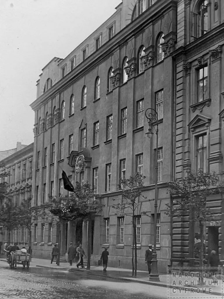 Pasoĺstva SSSR u Varšavie