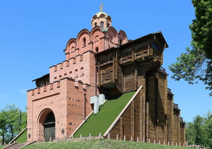 Zalataja brama, adnoŭlienaja da 1500-hoddzia Kijeva