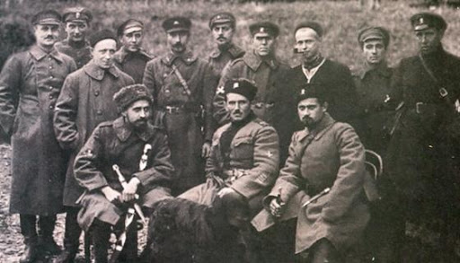 Балаховіч са сваімі хлопцамі падчас Грамадзянскай вайны (1).jpg