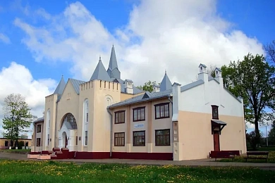 Сучасны выгляд вакзала ў Бігосаве