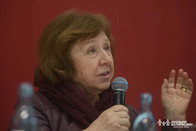 Святлана Алексіевіч