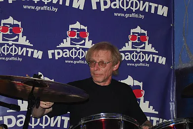 Памёр бубнач Андрэй Філатаў — музыка рок-гуртоў «Сузор’е», Mojo Blues, «Крама»