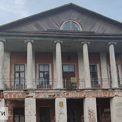 Хто ўратуе старажытны палац? Паглядзелі на славутасці ў наваколлі Гомеля