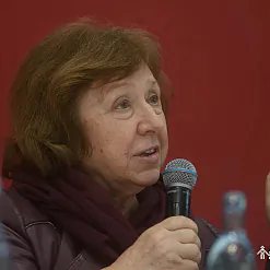 Святлана Алексіевіч