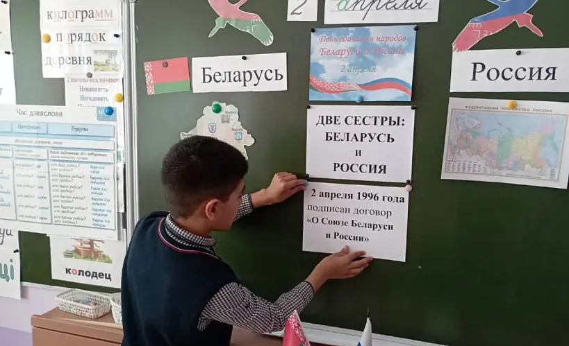 Беларусаў шакавалі школьнікі з Кармы – яны не пераклалі ніводнага беларускага слова