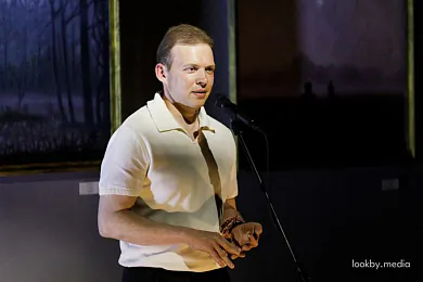 «Па-беларуску яны гучаць так, нібыта напісаныя з самага пачатку пра нас». Максім Знак — пра натхненне, новыя кнігі і ўласныя песні