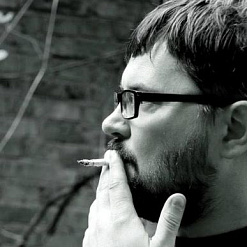 Верш тыдня: Сяргей Прылуцкі “Ад бухла ў башцы – вядзерца болю…”