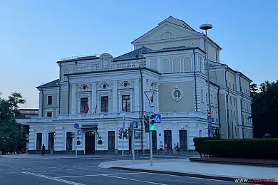 Тэатр імя Янкі Купалы ў Мінску