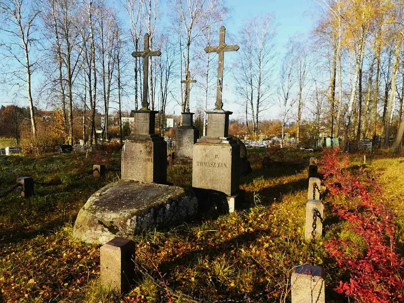 12_Mahiły_Tamaša_Zana_i_jahonych_svajakoŭ_na_smalanskich_mohiłkach.jpg 12_Mahiły_Tamaša_Zana_i_jahonych_svajakoŭ_na_smalanskich_mohiłkach.jpg