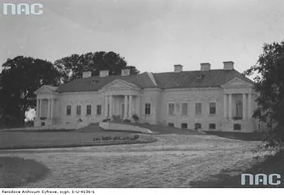 03-palac_fota.jpg