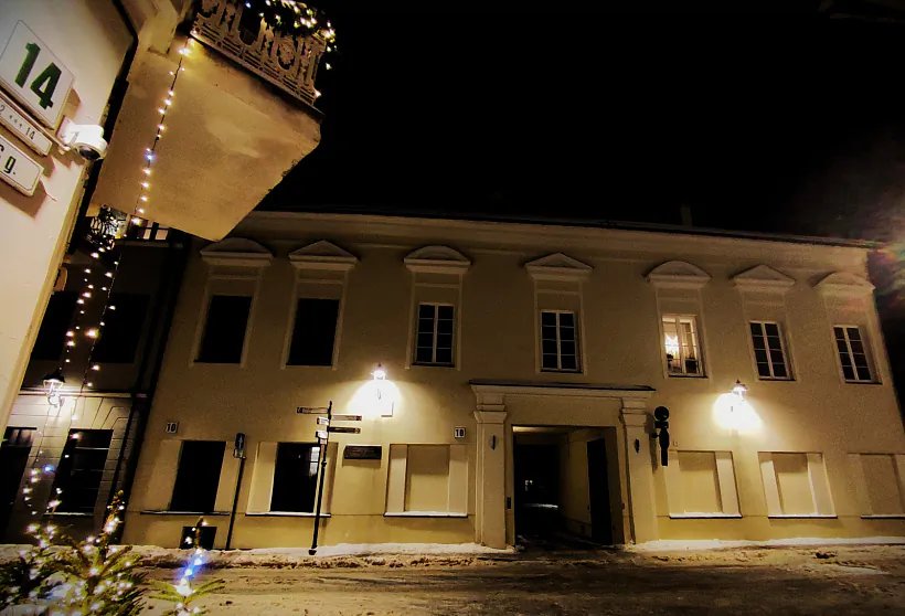 Dom Romeraŭ na Bokšto, 10