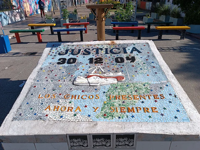 1 - Мемарыял ля клуба Краманьён 1.jpg