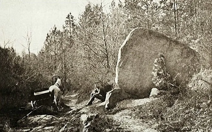 3) Камень Філарэтаў.jpg 3) Камень Філарэтаў.jpg