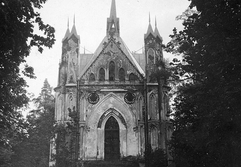 08-kaplica_xxst.jpg