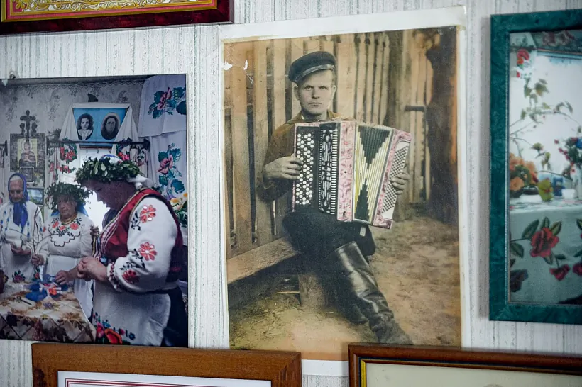 Baba-Katya-_Ekaterina-Panchenya_-iz-derevni-Pogost-6-90.jpg Baba-Katya-_Ekaterina-Panchenya_-iz-derevni-Pogost-6-90.jpg