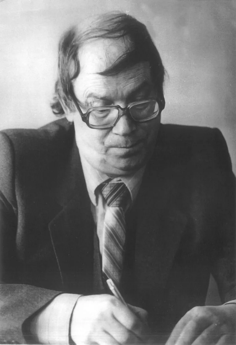 cygr011-768x1123.jpg cygr011-768x1123.jpg