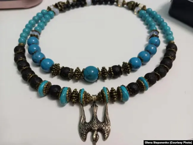 Manisty Alieny Ściepanienki dlia pieramohi