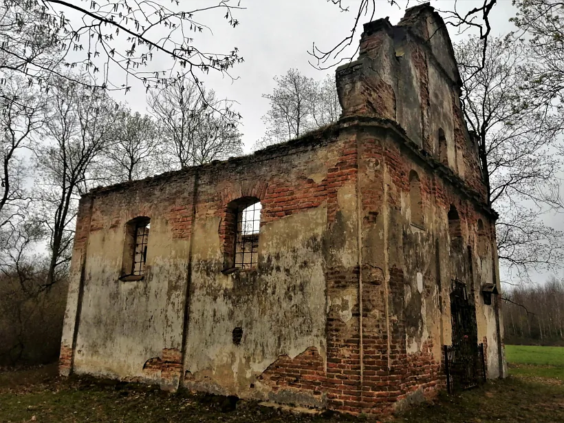 5 yazv-ny-kascyol-svyatoga-duha.jpg Язвіны. Касцёл Святога Духа