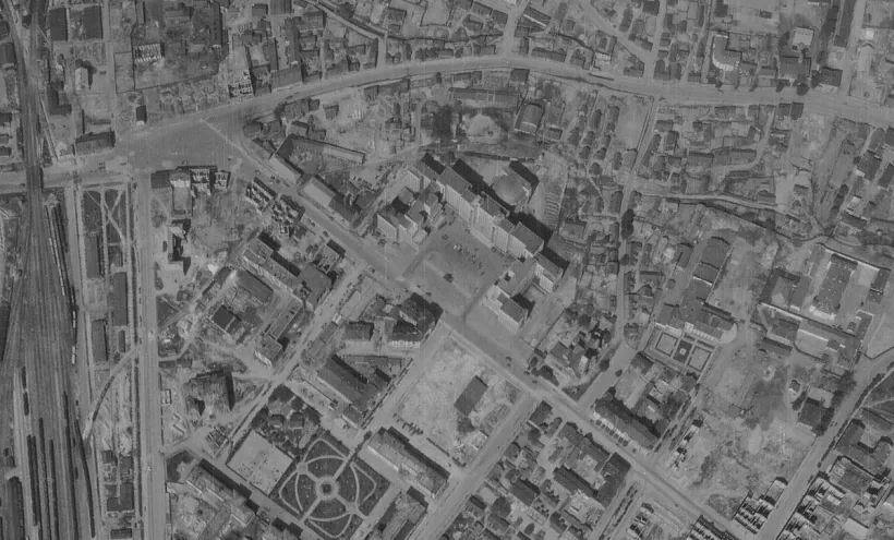 Rajon staličnaha Doma ŭrada na niamieckich aerafotazdymkach 15 maja 1943 hoda