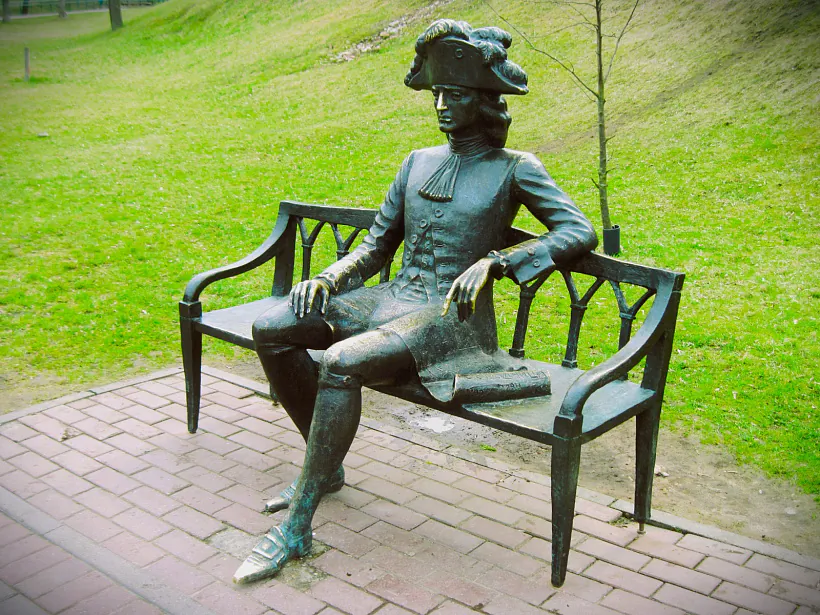 помнік архітэктару Джузэпэ Сака