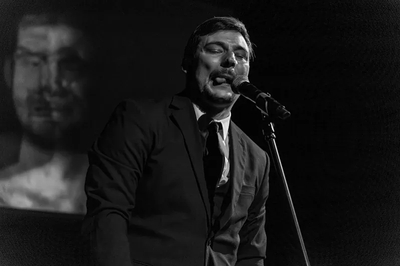 Аляксей Сапрыкін, Спектакль «Канец паўкабана», фота — Аляксандар Валодзін Аляксей Сапрыкін, Спектакль «Канец паўкабана», фота — Аляксандар Валодзін