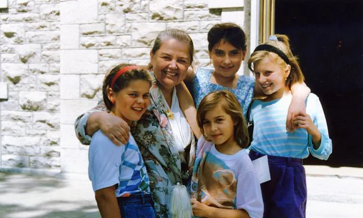 ivonka_survila_dzeci_charnobyl_fund_canada_1992.jpg ivonka_survila_dzeci_charnobyl_fund_canada_1992.jpg