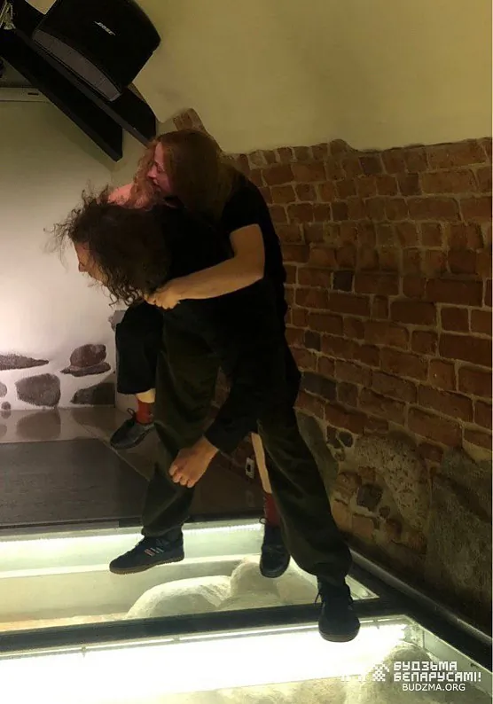 Scena sa spiektaklia «Haraĺd»