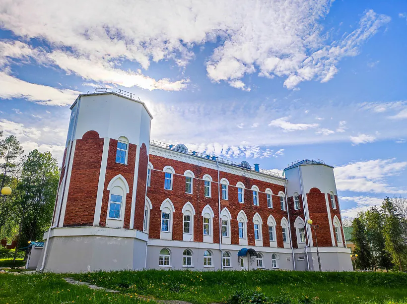 10 siadziba-jurcava.jpg