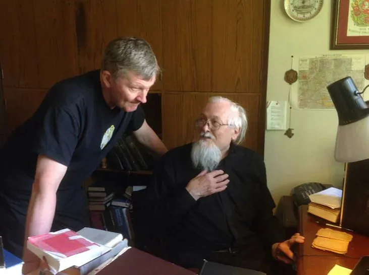 Aliaksandr Nadsan z pierakladčykam Siarhiejem Šupam Aliaksandr Nadsan z pierakladčykam Siarhiejem Šupam