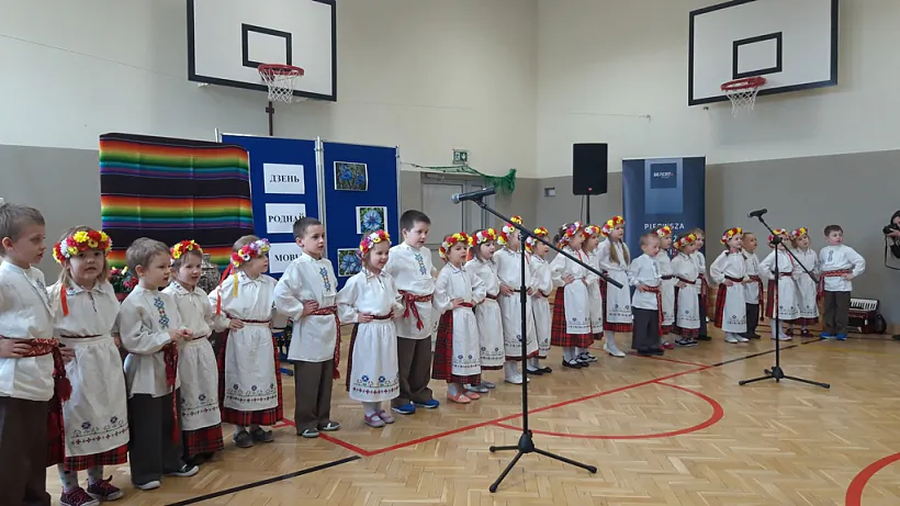 Sviata Rodnaj movy ŭ Niepubličnaj pačatkovaj školie Sviatych Kiryly i Miafodzija ŭ Bielastoku