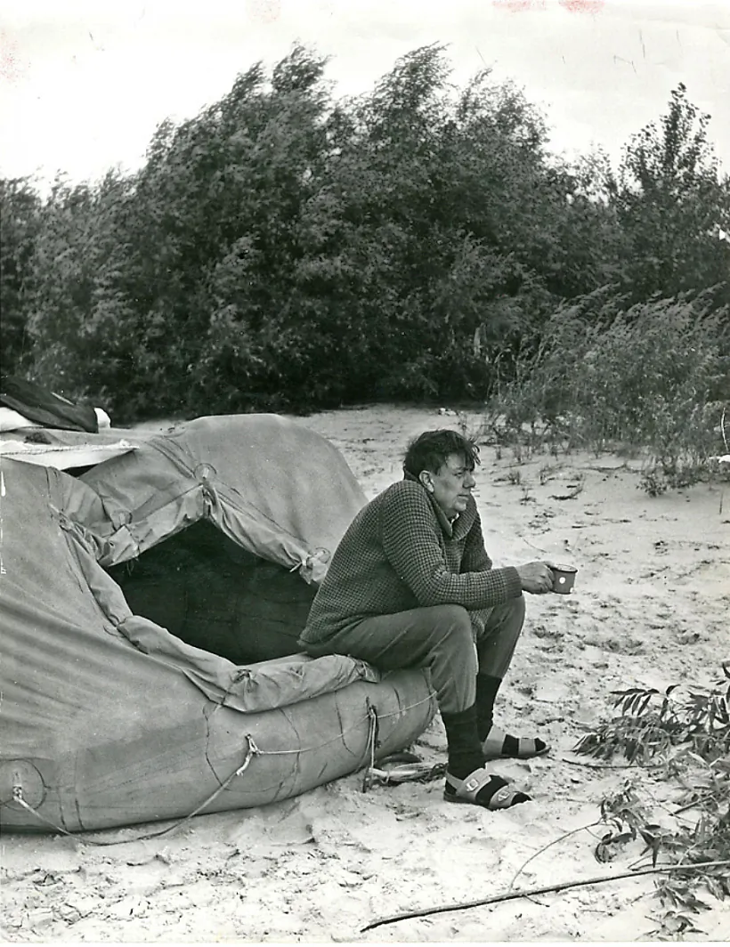 Уладзімір Караткевіч на Палессі, апошні прыжыццёвы здымак, 1984 г. Аўтар фота Валянцін Ждановіч