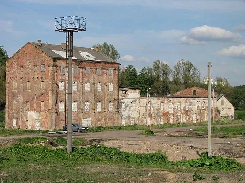 Adzin z budynkaŭ brovara pa prajezdzie Čyžeŭskich, 5 da rekanstrukcyi Adzin z budynkaŭ brovara pa prajezdzie Čyžeŭskich, 5 da rekanstrukcyi