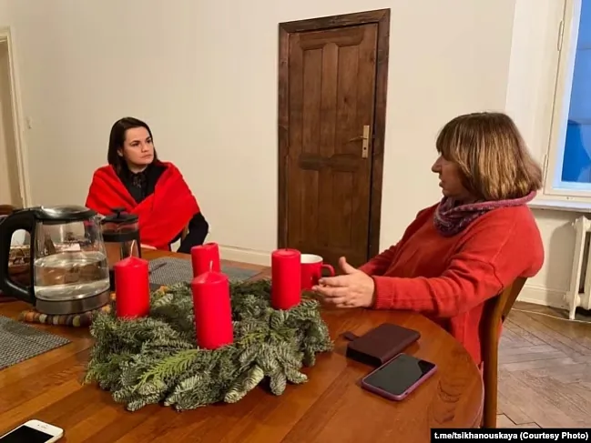 Сьвятлана Ціханоўская і Сьвятлана Алексіевіч у Бэрліне, 13 сьнежня 2020 Сьвятлана Ціханоўская і Сьвятлана Алексіевіч у Бэрліне, 13 сьнежня 2020