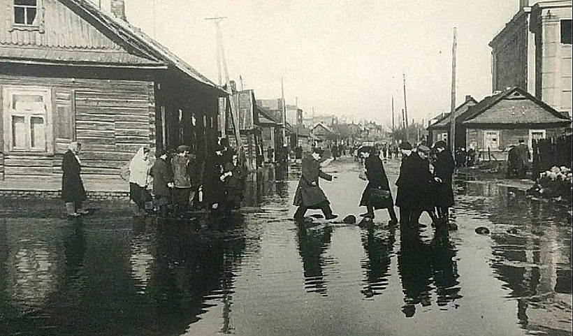 Vodhalasy balota ŭ pačatku 1960-ch u rajonie sučasnych vulic Kuĺman i Cnianskaj.
