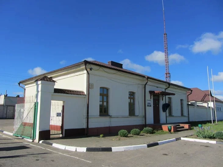 Paštovaja stancyja ŭ Siniaŭcy Paštovaja stancyja ŭ Siniaŭcy