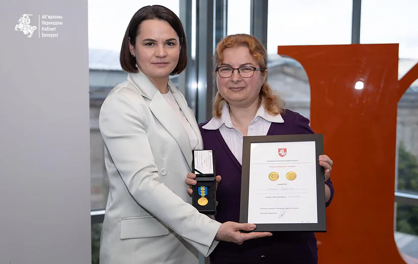 Святлана Ціханоўская і Наталля Гардзіенка