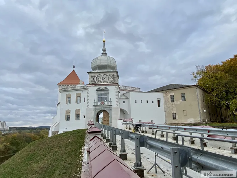 Stary zamak u Horadni