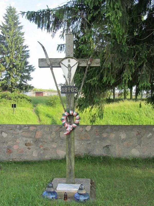 vaukavysk._memaryjalny_kryz_paustancau_1863_64_hh.__vikipedyja_.jpg vaukavysk._memaryjalny_kryz_paustancau_1863_64_hh.__vikipedyja_.jpg