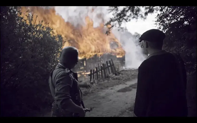 Kadr z fiĺma «Spalienyja vioski»