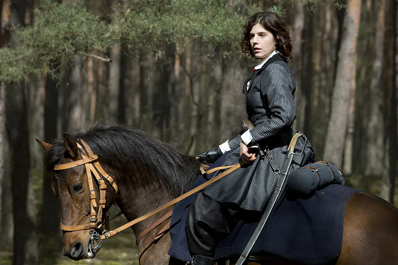 Эмілія Плятэр у выкананні акторкі Магдалены Асінскай (2).jpg Эмілія Плятэр у выкананні акторкі Магдалены Асінскай (2).jpg