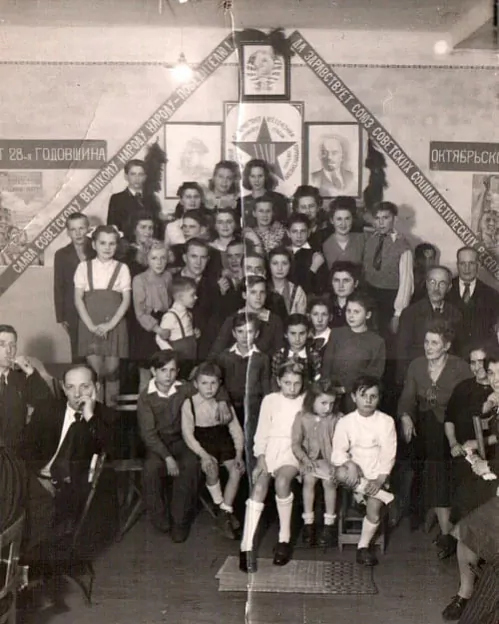 Sviatkavannie ŭ Francyi 28-ch uhodkaŭ Kastryčnickaj revaliucyi Sviatkavannie ŭ Francyi 28-ch uhodkaŭ Kastryčnickaj revaliucyi