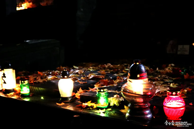 Varšaŭskija mohilki Pavonzki